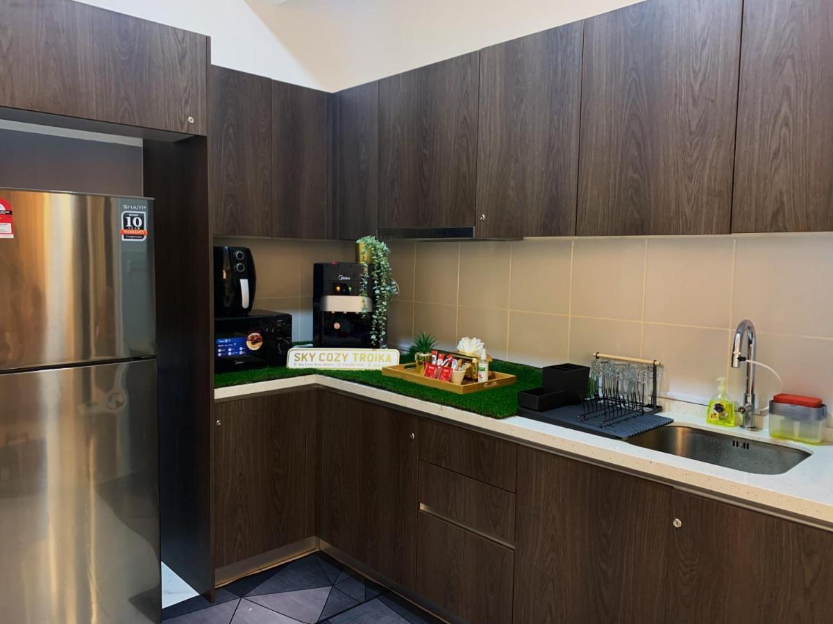 Sky Cozy Troika Residence, 1 Bedroom 4-6 Pax, 2 Bedrooms 6-8 Pax, Pool Vew, Sky & City View, Free Parking, Pool, Unlimited Wifi & Netflix Κότα Μπάρου Εξωτερικό φωτογραφία