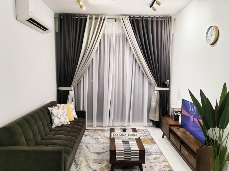 Sky Cozy Troika Residence, 1 Bedroom 4-6 Pax, 2 Bedrooms 6-8 Pax, Pool Vew, Sky & City View, Free Parking, Pool, Unlimited Wifi & Netflix Κότα Μπάρου Εξωτερικό φωτογραφία